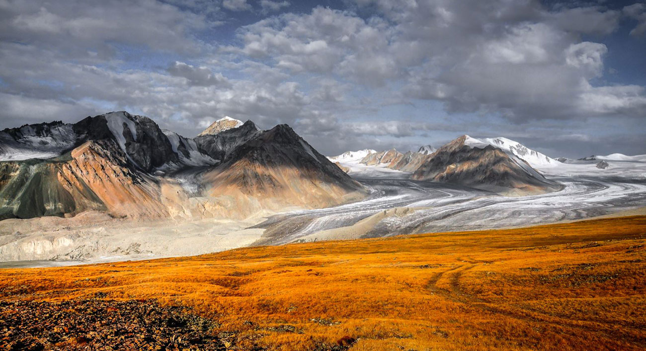 The Altai 5 Bogd National Park